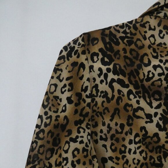 Unbranded | P2P 18 inches measured | Leopard Print Button Down Shirt - Picture 9 of 14